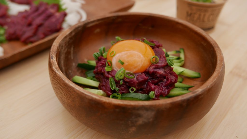 山崎精肉店馬刺し-3