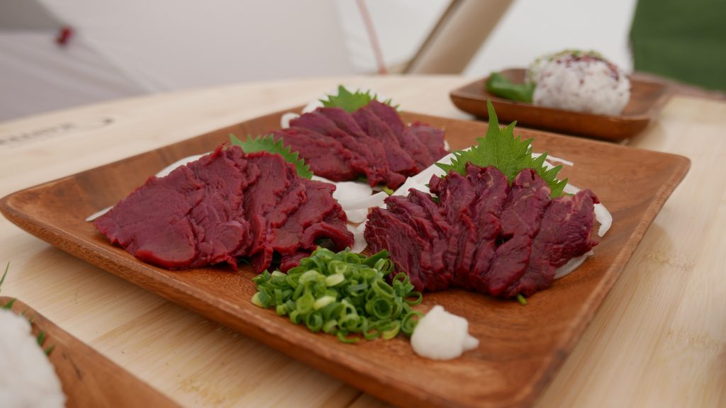 山崎精肉店馬刺し-2