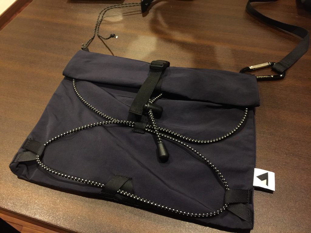 mountain standardサコッシュ-1