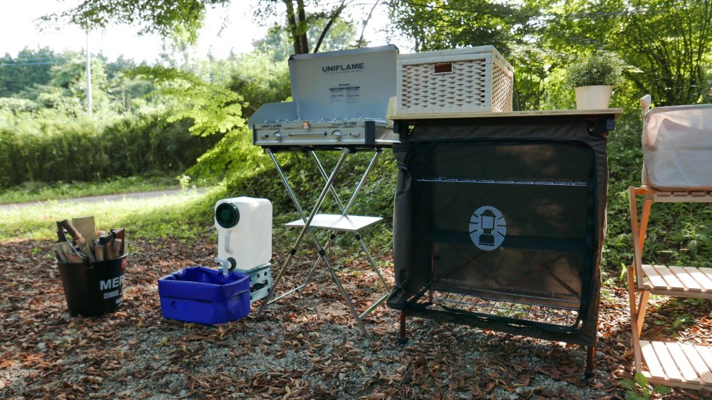 キャンプキッチン