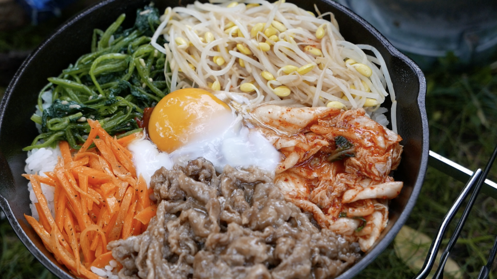 スキレットでビビンバ