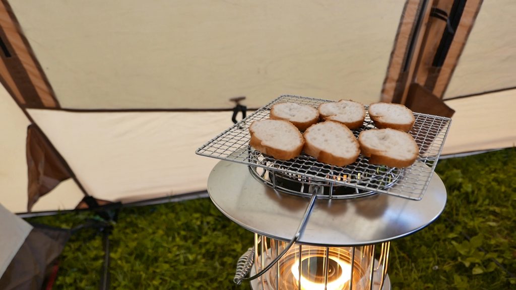 レインボーストーブでパン焼き